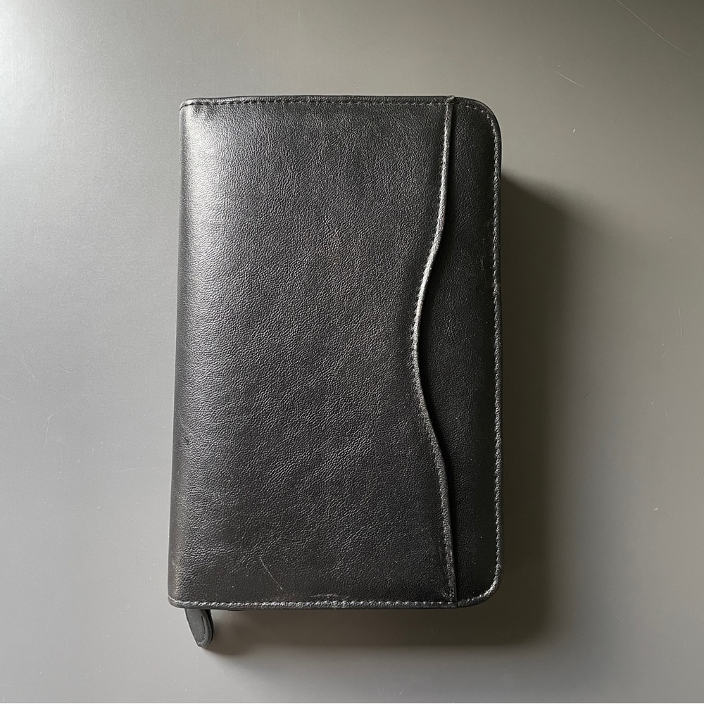 Y2K DAY-TIMER Executive Leather Black Zip Six-Ring Organizer Planner Portfolio
